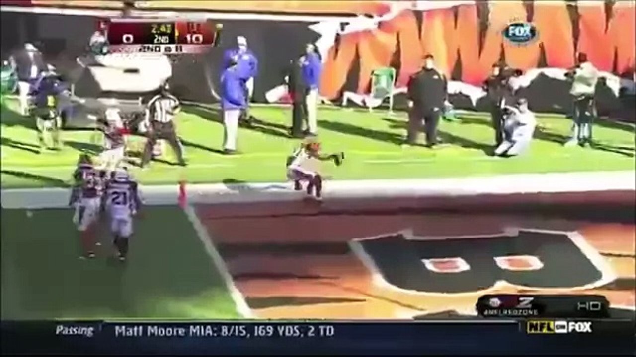 Funny Football vines 2 (Frontflip Touchdown)