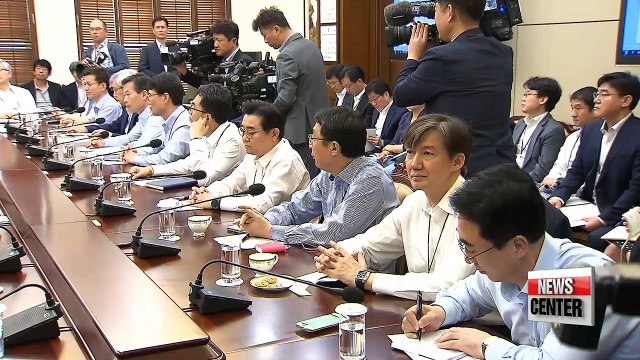 Jobs, budget bill, Korea, U.S. FTA discussed during Pres. Moon's weekly meeting of chief aides