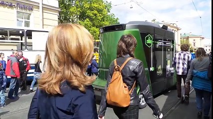 Sürücüsüz Minibüsler Görücüye Çıktı