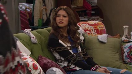 K.C. Undercover - S 1 E 21 - K.C.'s The Man