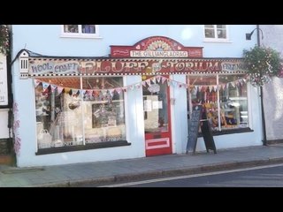 Visit Gilliangladrag's Fluff-a-torium in Dorking