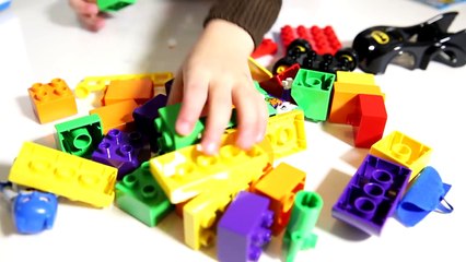 Homme chauve-souris défi pour amusement amusement enfants examen jouets contre lego duplo farceur lego