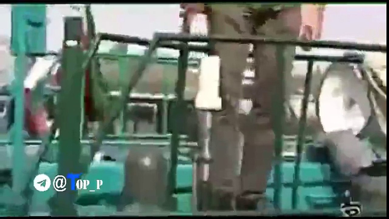 کلیپ لو رفته از پس پرده رونمایی از بزرگترین زیردریایی نظام !!