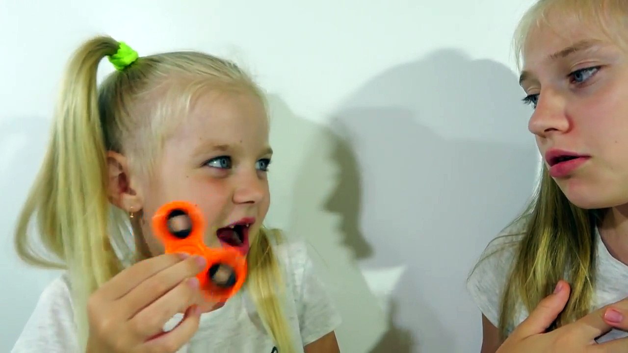 Bad Kids Exchange Spinner Toy Sisters! Family fun toys for kids!