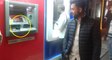ATM'deki Yapışkanlı Düzeneği Fark Eden Vatandaş, Dolandırılmaktan Kurtuldu