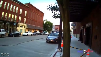 Film çekimini gerçek sanan polis, oyuncuya ateş açtı!