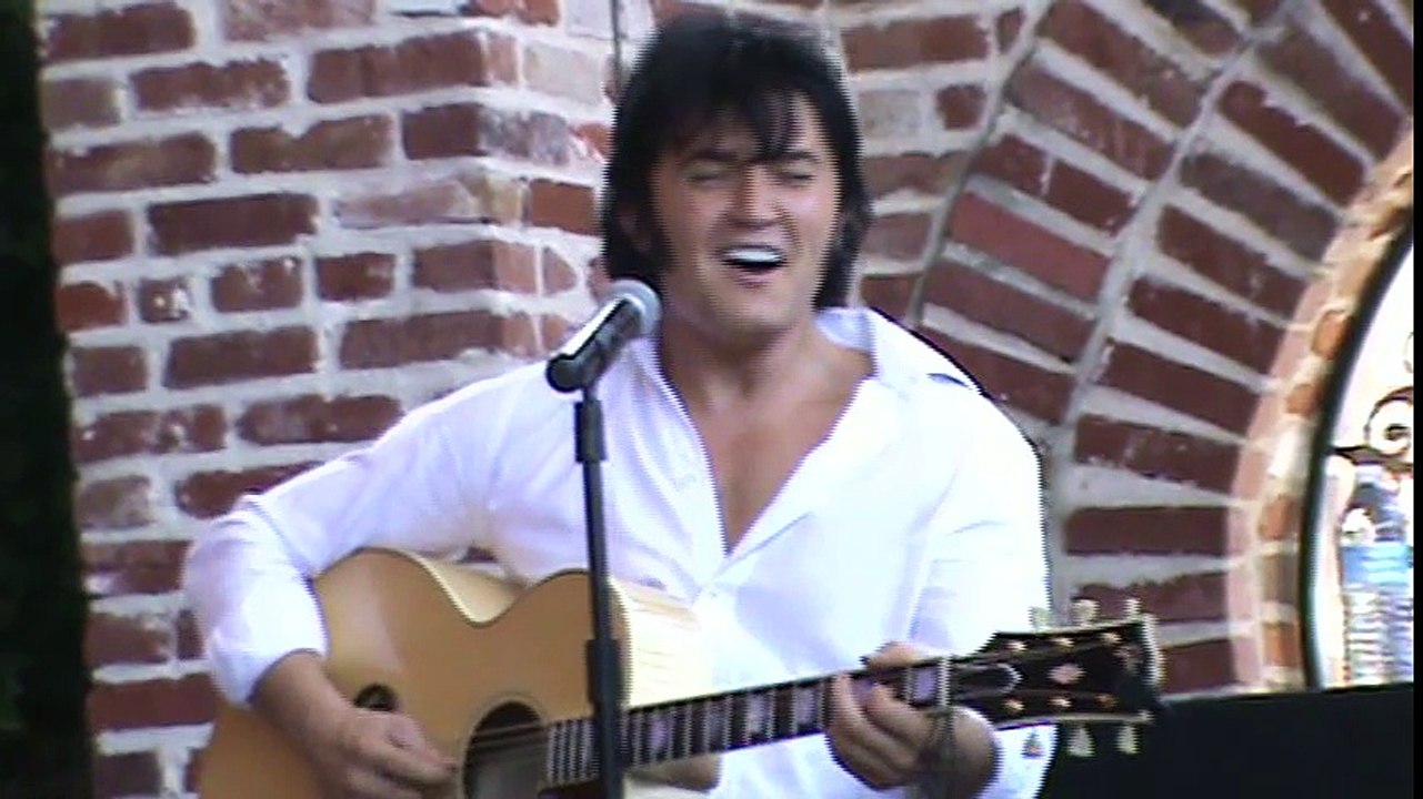 Ben Portsmouth sings 'What Do You See In Your Wildest Dreams' Elvis Week 2013