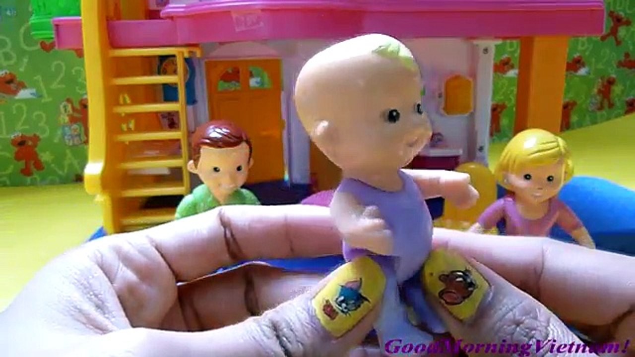 Nhà Búp Bê Baby | Đồ chơi | Gia đình Heo Peppa -Quà tặng trứng bất ngờ chuột Minnie | Chị Bí Đỏ