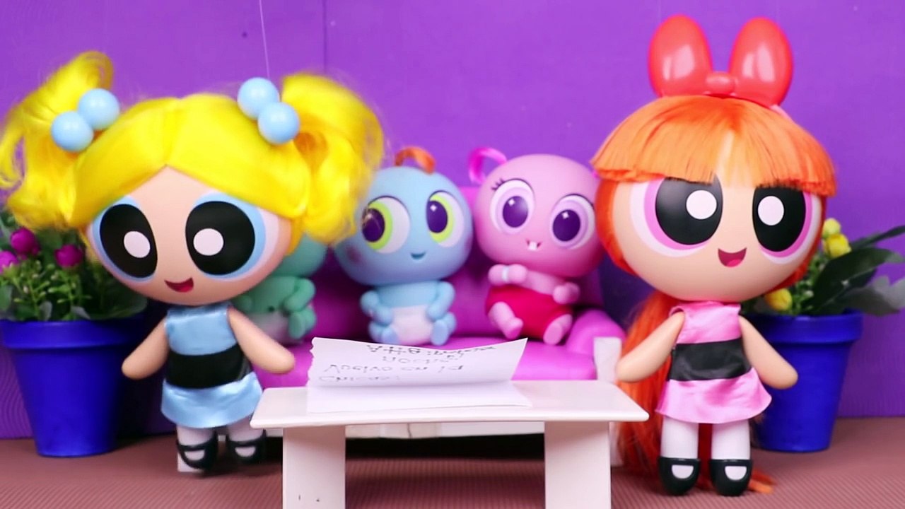 KSI MERITOS con las CHICAS SUPERPODEROSAS! - Juguetes Fantásticos