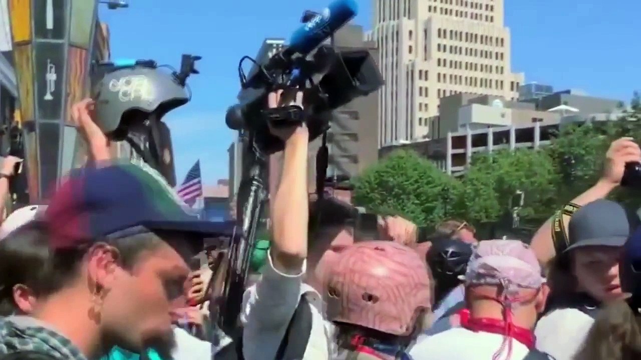 ANGRY SJW COMP 2017