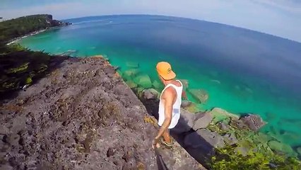 Me, myselfie stick and I - $1000 Budget Travel - North America - Canada & USA