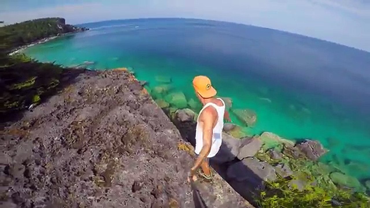 Me, myselfie stick and I - $1000 Budget Travel - North America - Canada & USA