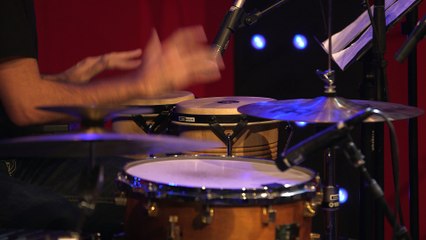 Carla Bruni - Crazy (LIVE) Le Grand Studio RTL