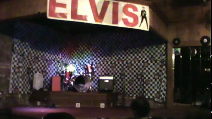 Franz Goovaerts sings 'Walking In Memphis' Dad's Place 2015 t