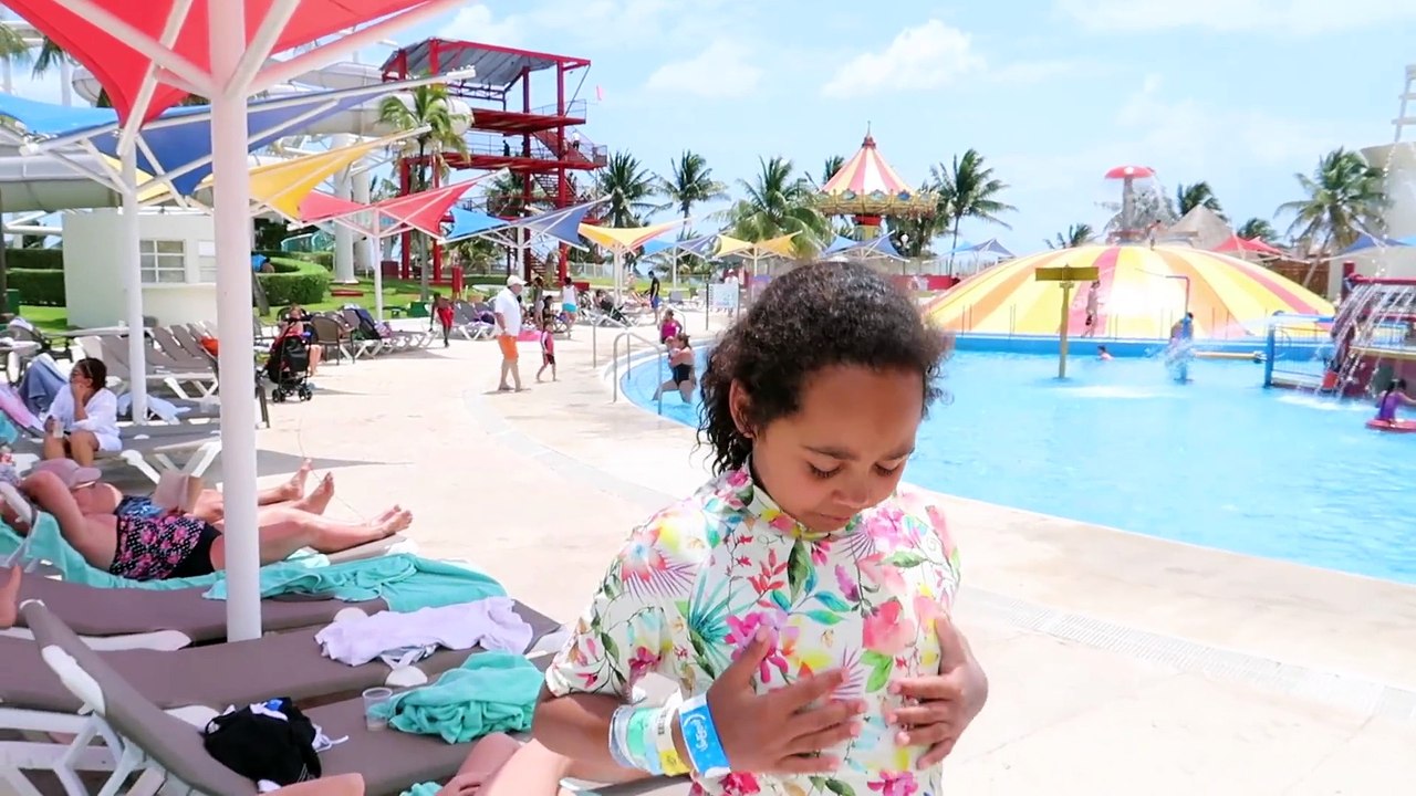 Crazy Balloon Water Slide - Water Park Fair Playground - Family Fun For Kids