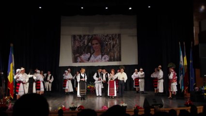 Mirela Mănescu  - Bădiţă, buchet de flori