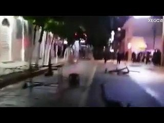 Agreden policías de Juchitán a periodista mientras documenta desalojo de ambulantes