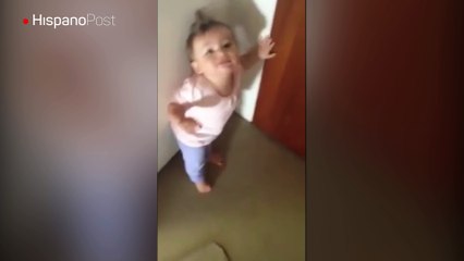Vea como una bebé hace lo imposible porque su papá no vaya al trabajo y se quede con ella