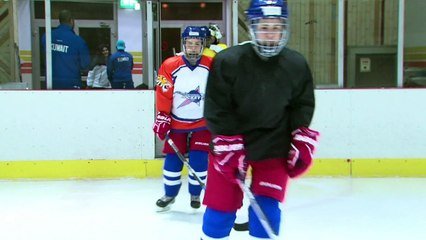 Kuwait: first female ice hockey team trains for world tournament