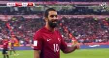 Milli Takım'ın 3-0 Geride Olduğu Maçta Oyundan Alınan Arda, Islıklara Gülerek Tepki Gösterdi