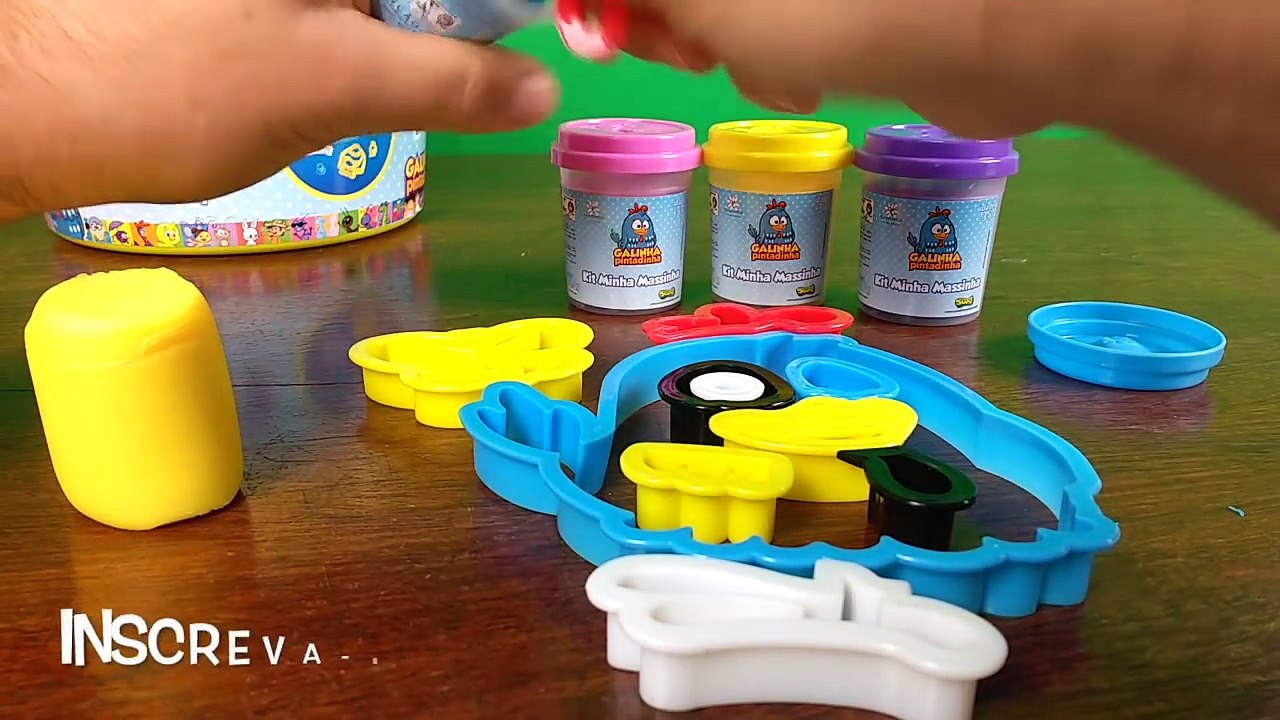 GALINHA PINTADINHA BALDÃO DE MASSINHA