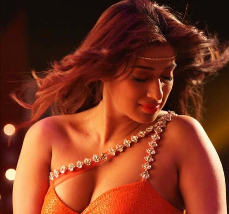 Julie 2 Official Teaser Trailer | Raai Laxmi | Ravi Kishen | Deepak Shivdasani