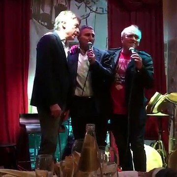 Bruno Giordano canta l'inno della Lazio alla presentazione del suo libro