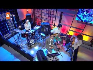 Danilo, Athena'nın ben böyleyim şarkısını yorumladı - atv