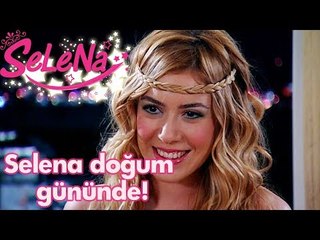 Selena doğum gününde!