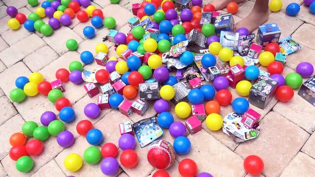 BAD KIDS STEAL DADDYS MONEY & GO TO JAIL IRL! Kids Driving Car Family Fun Pretend Playtime