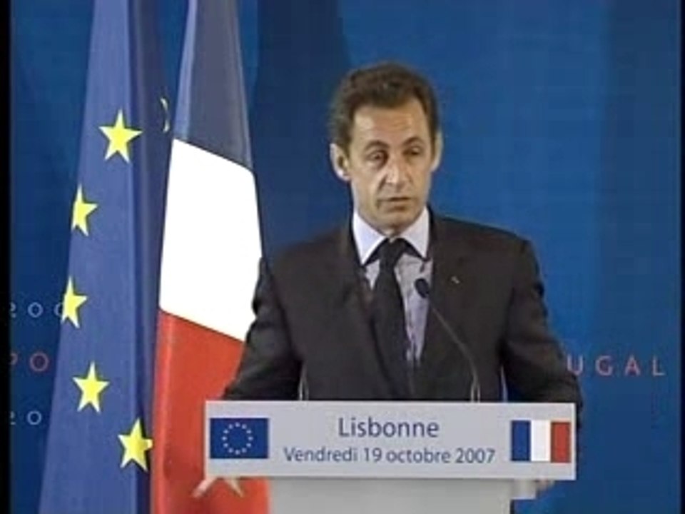 Sarkozy clash un journaliste du Monde
