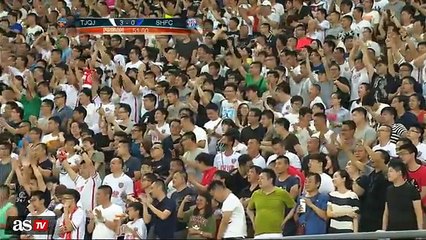 VÍDEO ¡Increíble Pato! Bestial golazo del brasileño desde fu