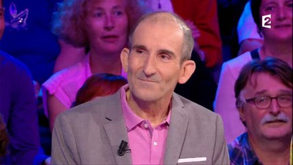 Comment sont dressés les chiens de la police ? Un dresseur explique tout à Nagui - Regardez