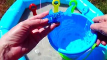 Learn Colors with Shovel Toys for Children Toddlers and Babies Kids Play with Shovels on Playground