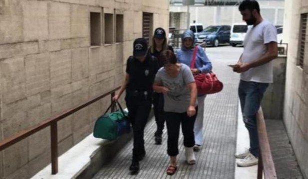 Polisi gören kadın 2. kattan atladı, ayağı kırıldı