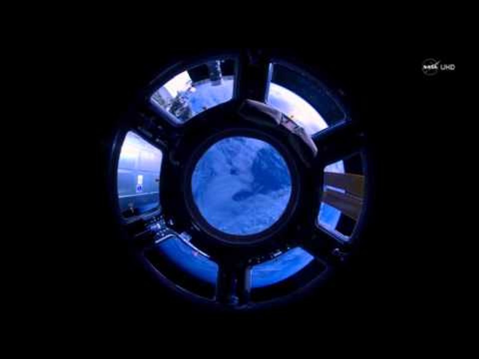 Timelapse: Aurora Borealis, Aurora Australis from Intl Space Station