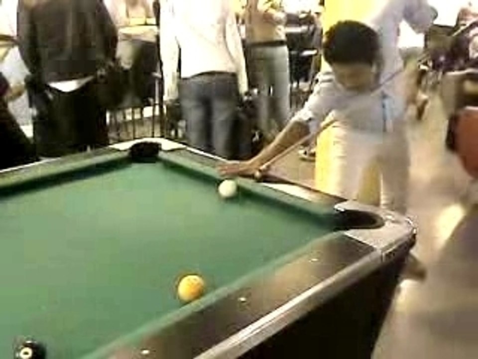 Thibault au billard