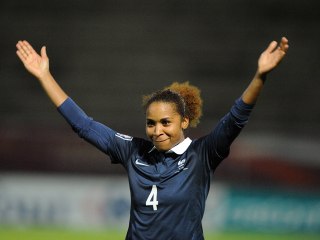 Laura Georges: "J'ai appris à avoir les armes"