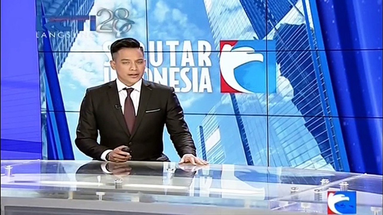 Tak Kuat Menanjak, Truk Pengangkut Alat Berat Jatuh ke Jurang