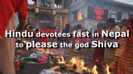 Hindul devotees fast in Nepal to please the god Shiva