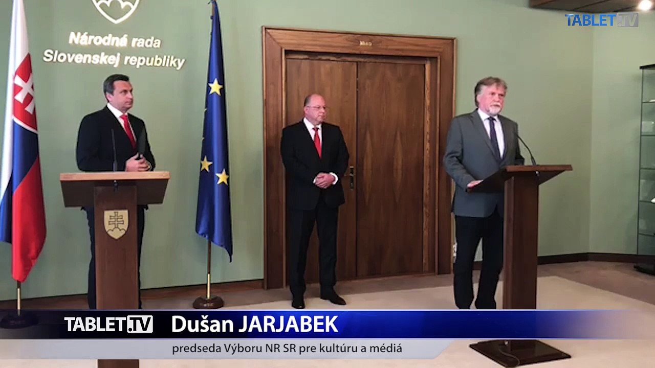 ZÁZNAM: J. Rezník si prevzal dekrét o zvolení na post generálneho riaditeľa RTVS