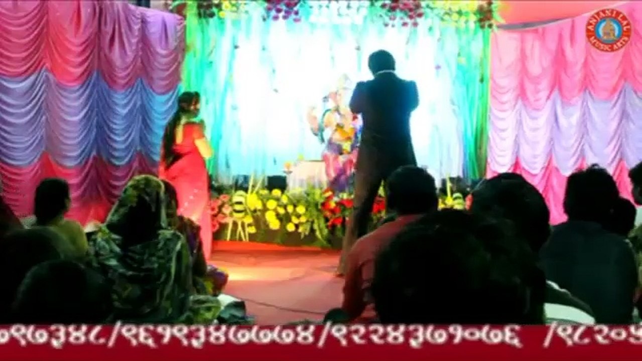 Aarti kar rahe Amitabh Version Cham Cham Nache Mushak Raj Ganpati Bhajan