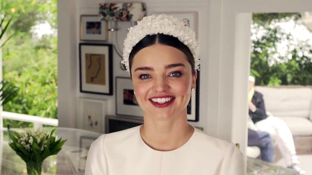 Miranda Kerr xinh đẹp trong bộ váy cưới cổ tích