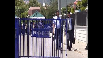 FETÖ'cü teröristler bu kez de araçtan inmeyi reddettiler!