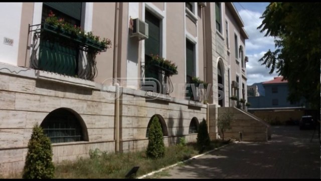 Ora News - Aplikimet në Universitete, maturantët nisin procedurat në 20 korrik
