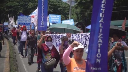 Trabajadores marchan por sus derechos ante el discurso del Estado de la Nación de Duterte