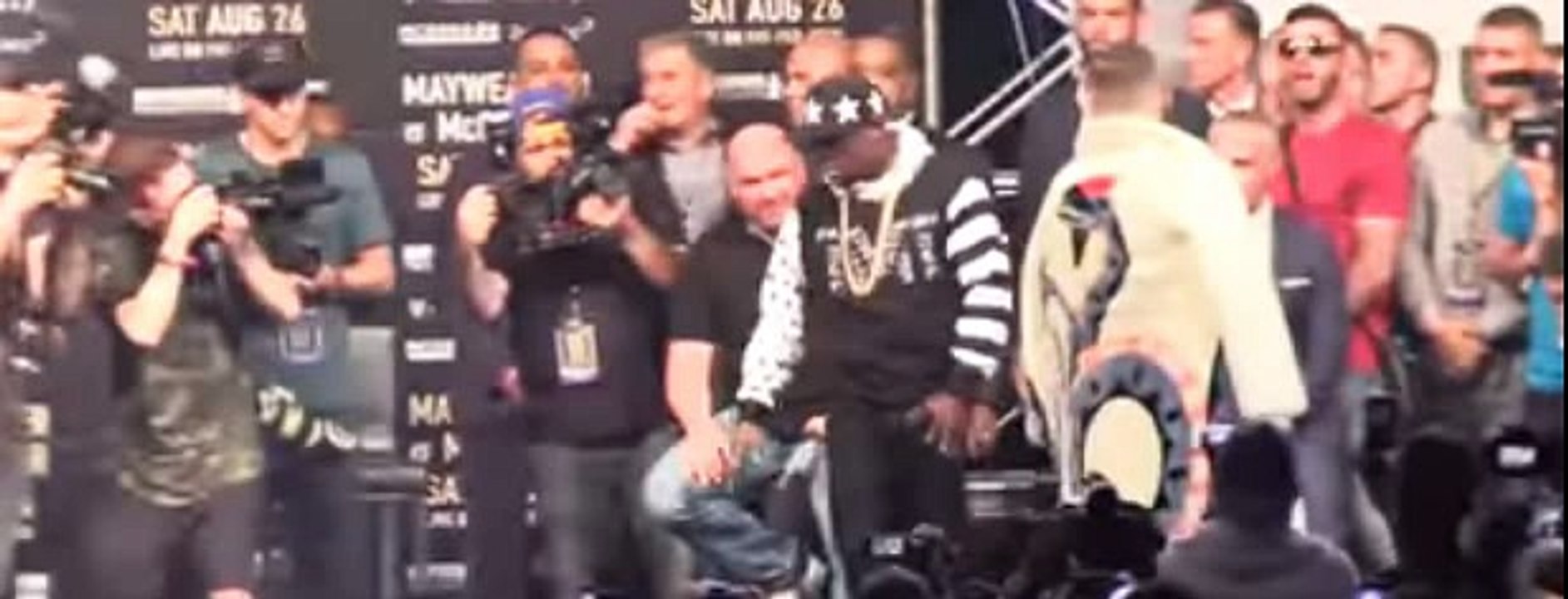 The New York Face off between Conor McGregor & Floyd Mayweather