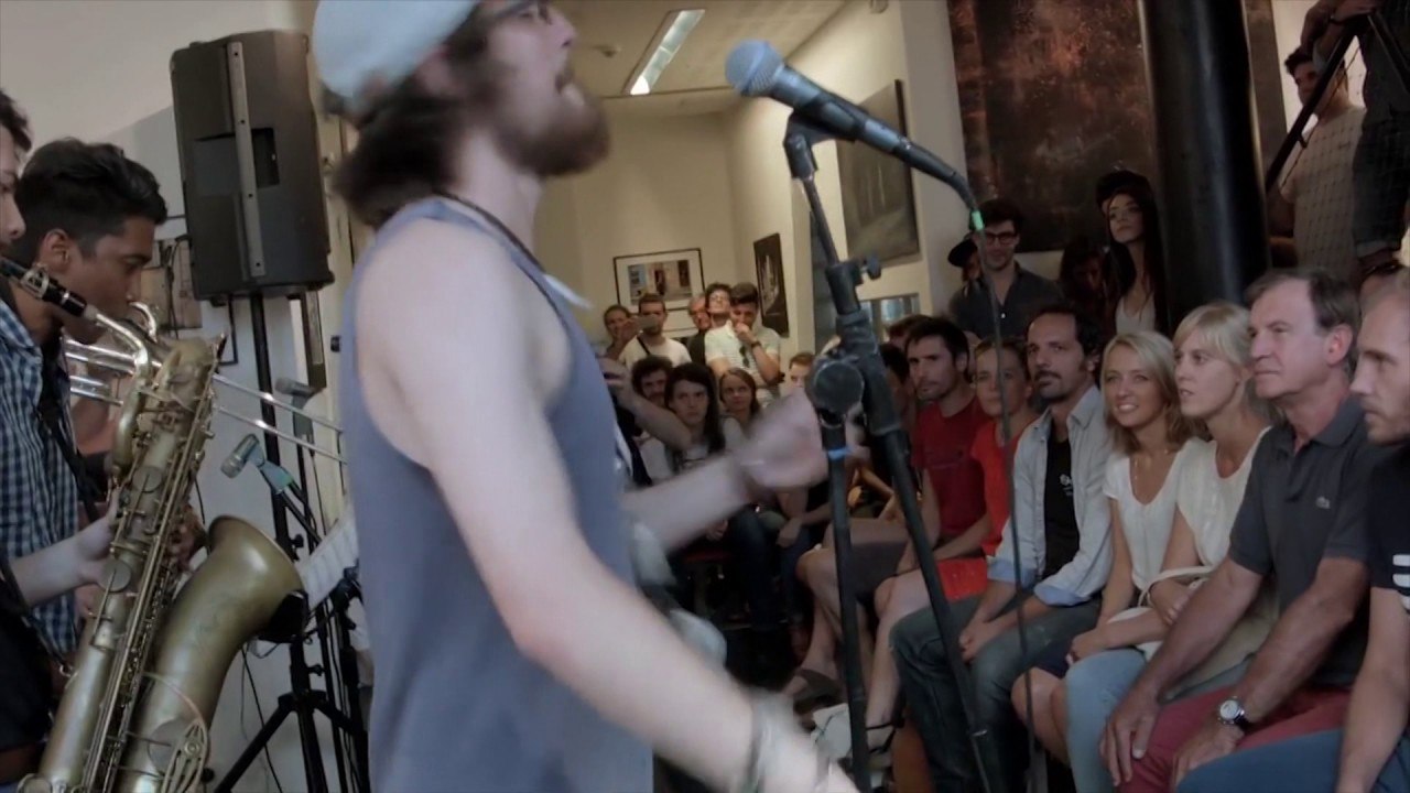 MUZIKE, TRADITE DHE USHQIM, ARTISTET ME TE MIRE TE MUZIKES JAZZ VIJNE NE SHQIPERI LAJM