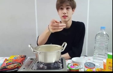 GOT7 thaisub - live สด มาร์คสอนทำบะหมี่รามยอน