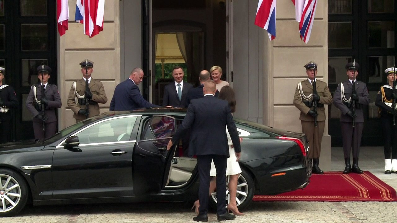 William e Kate visitam Polônia